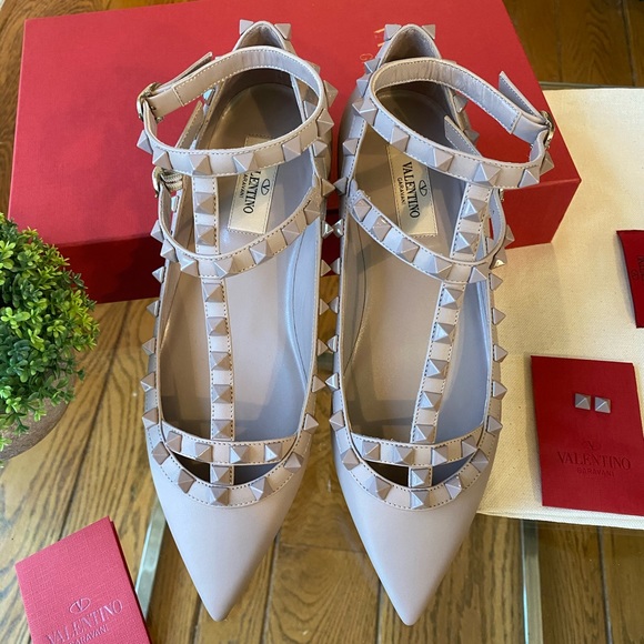✨NEW✨ Valentino Rockstud T-strap Ballerina 37 7 - Picture 2 of 5